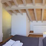 Niki O.