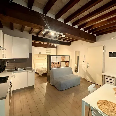 Niki O. Apartament Parma