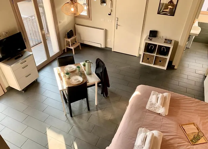 Niki O. Apartman Parma