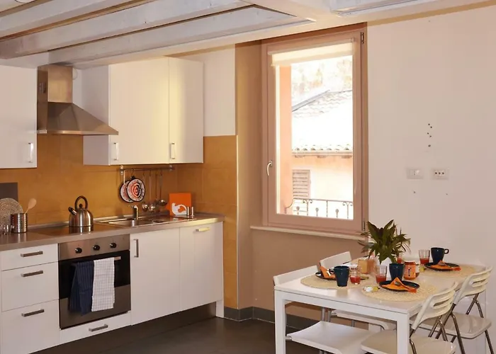 Niki O. Appartement Parma